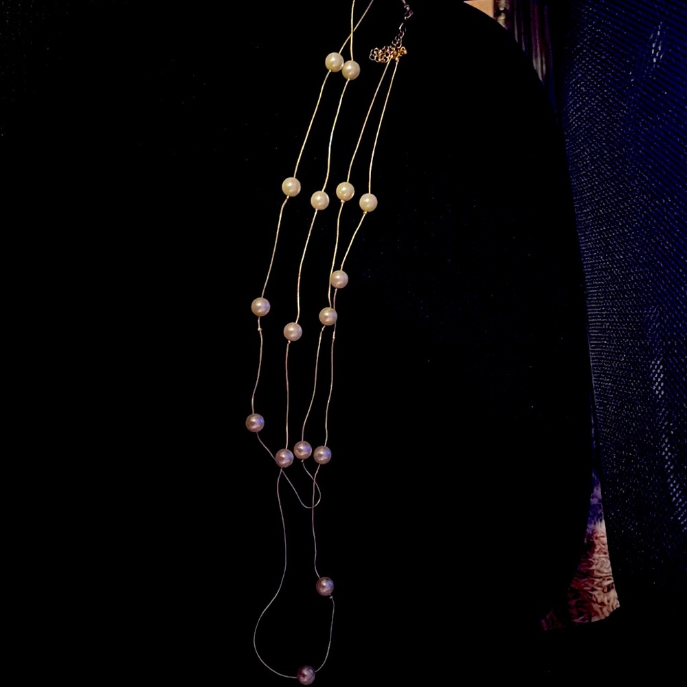 Gold chain with white pearl necklace (long)